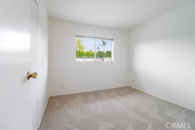 Detail Gallery Image 13 of 20 For 1870 Burch Ave, Simi Valley,  CA 93063 - 3 Beds | 2 Baths