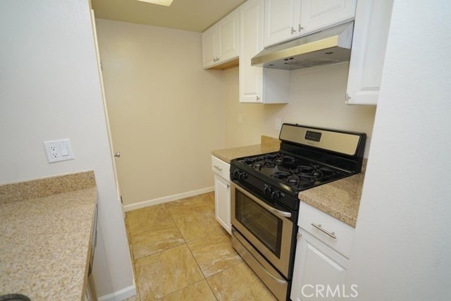 Detail Gallery Image 5 of 7 For 28093 Robin Ave #150,  Saugus,  CA 91350 - 2 Beds | 1 Baths