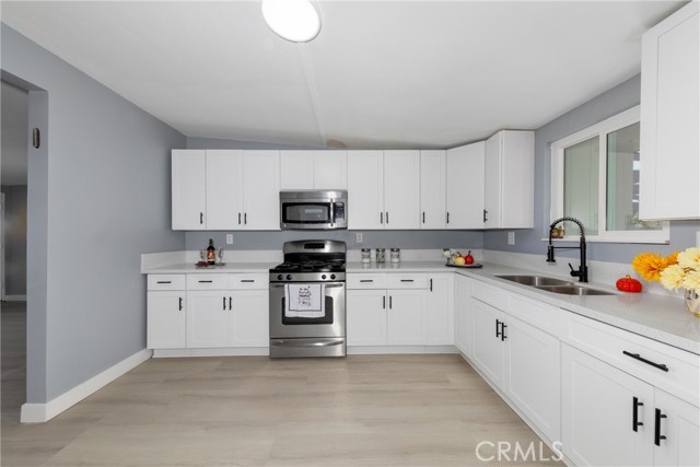 Detail Gallery Image 9 of 31 For 12514 Magnolia Ave, Victorville,  CA 92395 - 2 Beds | 1 Baths