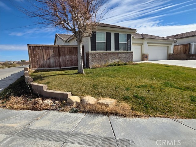 Detail Gallery Image 2 of 20 For 15895 Green Acres Ct, Victorville,  CA 92394 - 4 Beds | 2 Baths