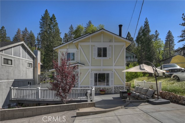 Detail Gallery Image 3 of 41 For 22771 Fir Ln, Crestline,  CA 92325 - 4 Beds | 2/1 Baths