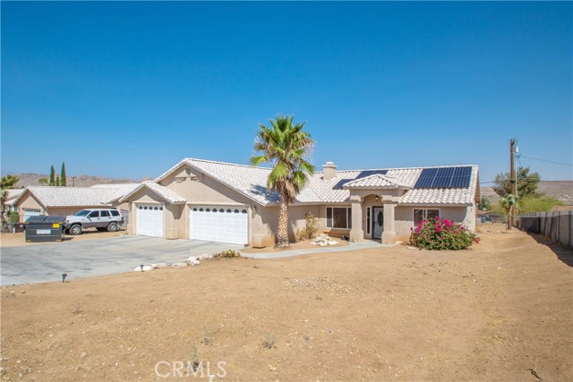 Detail Gallery Image 1 of 38 For 58192 Yucca Trl, Yucca Valley,  CA 92284 - 3 Beds | 2 Baths