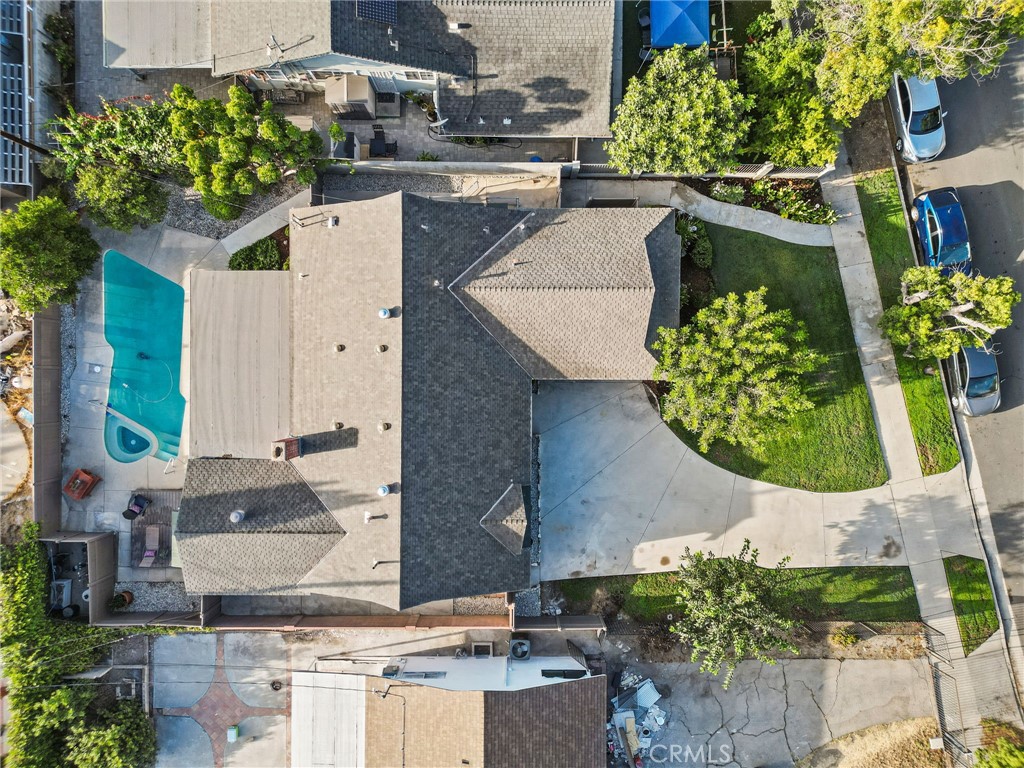 https://media.crmls.org/medias/3647687a-4b66-433f-84c7-ed36d7876b8d.jpg?preset=X-Large