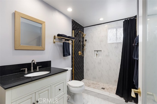 Detail Gallery Image 18 of 30 For 5851 Premiere Ave, Lakewood,  CA 90712 - 3 Beds | 3 Baths