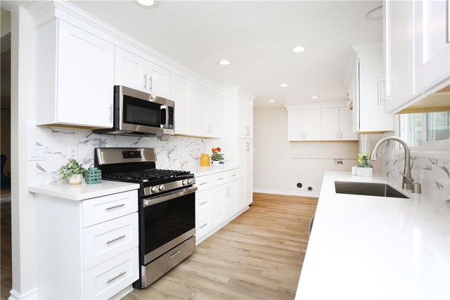 321 S Beachy Place, Anaheim CA: https://media.crmls.org/medias/3648484f-be75-417e-a0ba-beac3e76d2ca.jpg