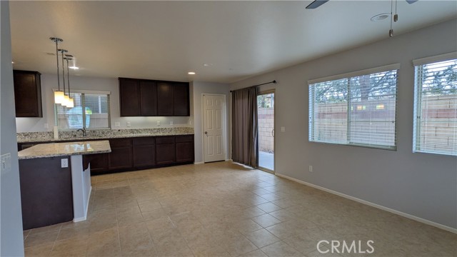 Detail Gallery Image 9 of 42 For 1424 Misty Ln, Beaumont,  CA 92223 - 4 Beds | 3 Baths