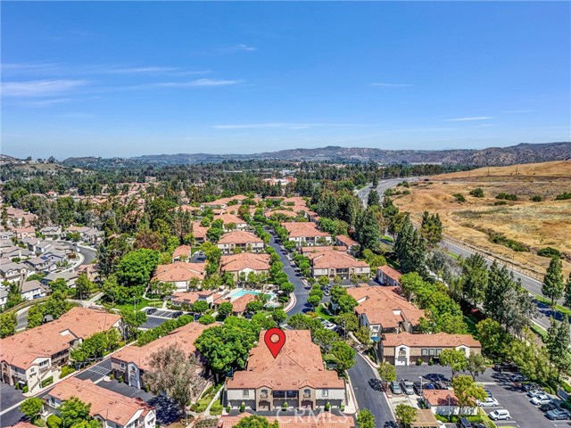 192 S Cross Creek Road, Orange CA: https://media.crmls.org/medias/36485199-c50d-47e3-8927-cf529b540f0a.jpg