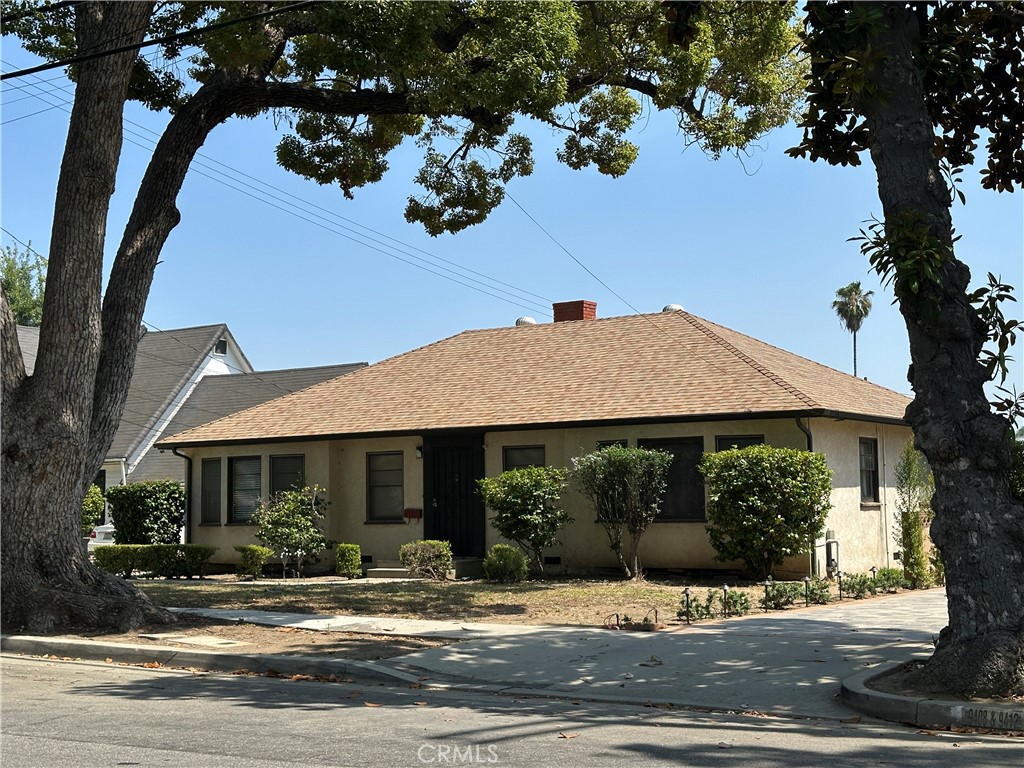 SingleFamilyResidence at 9416 Broadway
