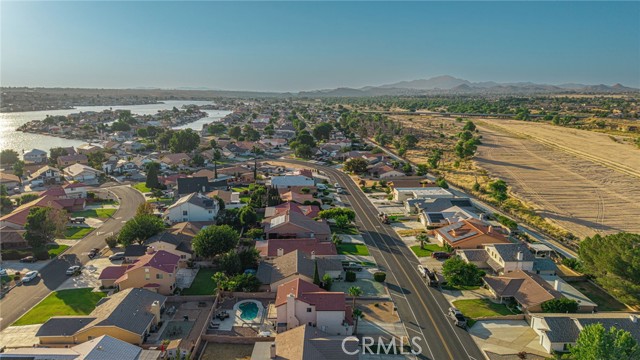 13290 Riverview Drive, Victorville CA: https://media.crmls.org/medias/3648c6e9-8d51-4234-8e06-282a1c9a90c8.jpg
