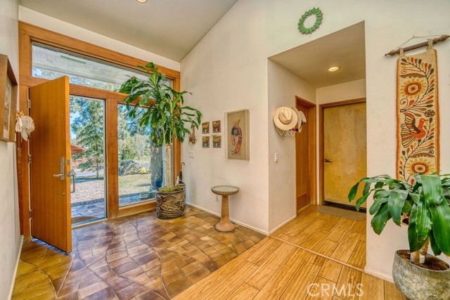 Detail Gallery Image 3 of 47 For 2519 Cedarwood, –,  CA 93222 - 3 Beds | 2/1 Baths