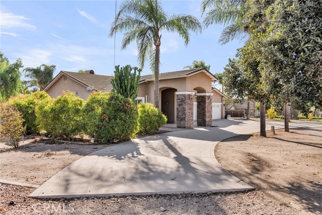 Detail Gallery Image 3 of 45 For 19855 Mariposa Ave, Riverside,  CA 92508 - 5 Beds | 3 Baths