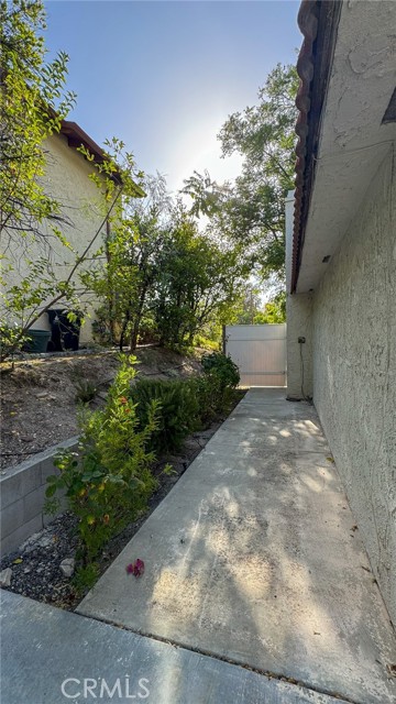 22762 Avenue San Luis photo 36