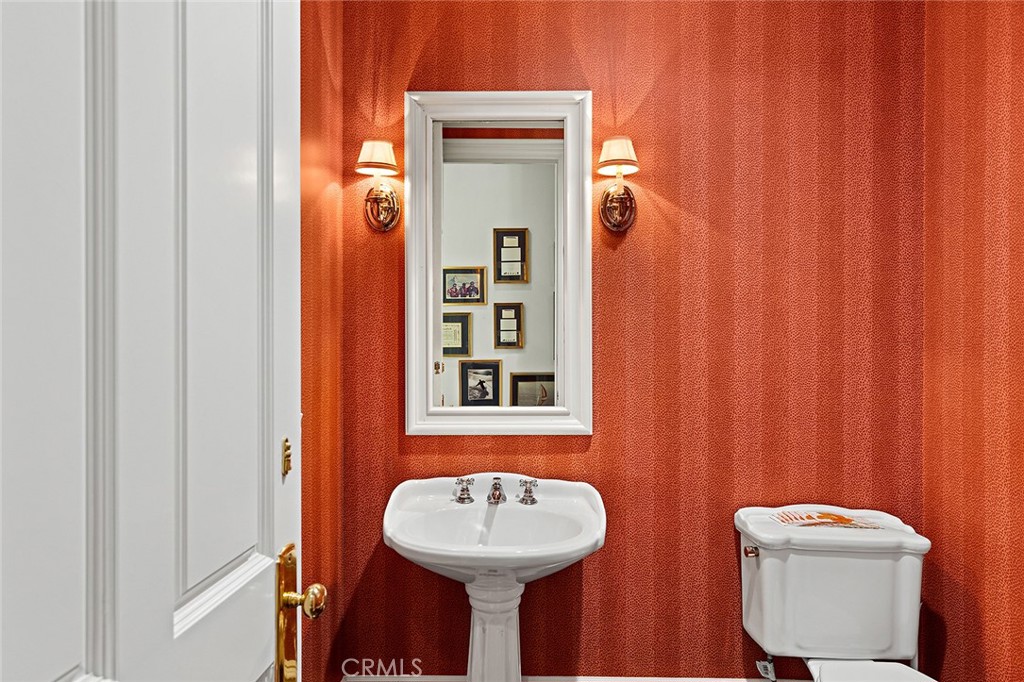 https://media.crmls.org/medias/3649f78d-400d-4c8a-81a6-9a9797413ef7.jpg?preset=X-Large