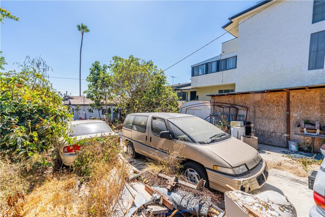 Detail Gallery Image 16 of 39 For 3833 Montclair St, Los Angeles,  CA 90018 - 3 Beds | 2 Baths