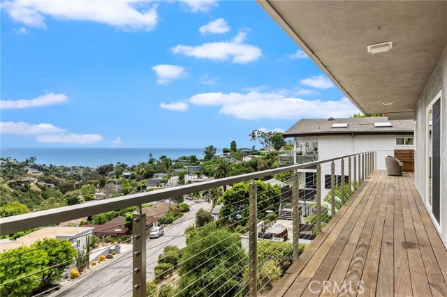 1385 Terrace Way, Laguna Beach CA: https://media.crmls.org/medias/364a9213-800a-4414-872e-c0904c8f57da.jpg