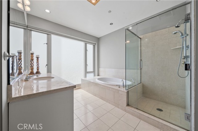 Detail Gallery Image 17 of 39 For 10727 Wilshire Bld #1901,  Los Angeles,  CA 90024 - 2 Beds | 3/1 Baths