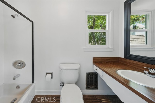 3288 Velma Drive, Los Angeles CA: https://media.crmls.org/medias/364b4e9d-0154-4d89-a861-7931fc8b0de0.jpg