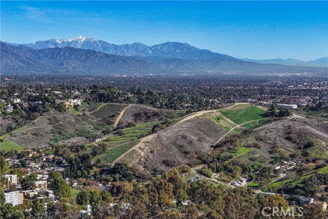 Detail Gallery Image 10 of 56 For 4239 via Arbolada #303,  Los Angeles,  CA 90042 - 2 Beds | 2 Baths