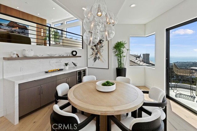 Detail Gallery Image 21 of 53 For 1425 Skyline, Laguna Beach,  CA 92651 - 4 Beds | 3/1 Baths