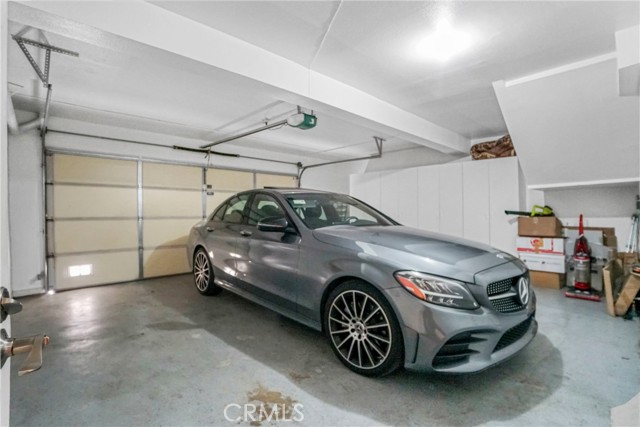 18730 Hatteras Street, Tarzana CA: https://media.crmls.org/medias/364c15db-a712-478a-811d-455c83920752.jpg