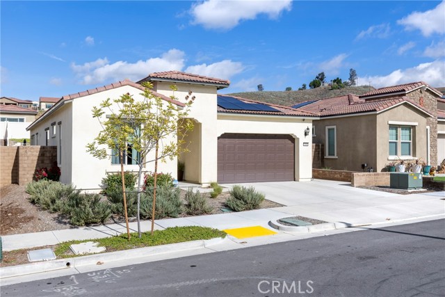 Detail Gallery Image 2 of 75 For 11880 Discovery Ct, Corona,  CA 92883 - 3 Beds | 2 Baths