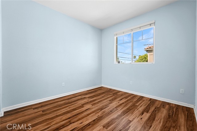 Detail Gallery Image 16 of 34 For 7600 N Courage Way, Van Nuys,  CA 91405 - 4 Beds | 3 Baths
