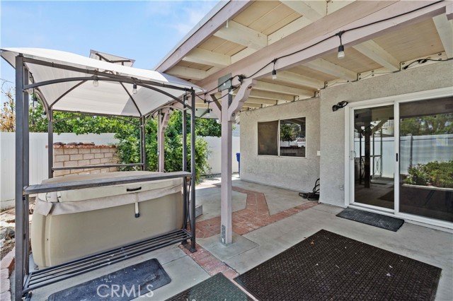 25273 Avenida Dorena, Newhall CA: https://media.crmls.org/medias/364ea26a-cb9e-4abf-9471-9c7c0b2607b6.jpg