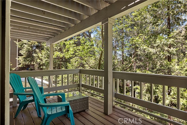 Detail Gallery Image 21 of 31 For 1080 Chateau Dr, Crestline,  CA 92325 - 3 Beds | 2/1 Baths