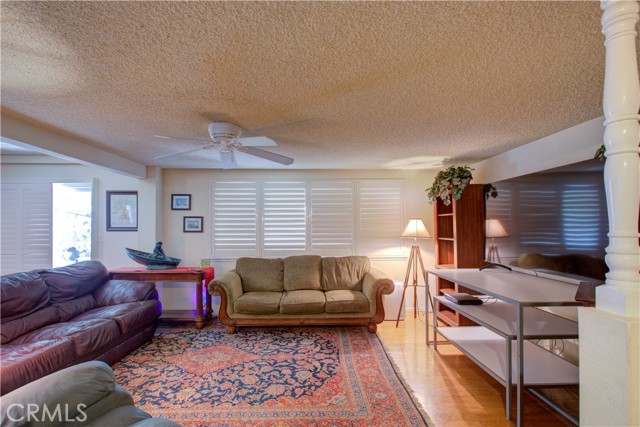 5900 Washington Road, Hughson CA: https://media.crmls.org/medias/364ebe32-9374-4a84-8498-59503e0e8acb.jpg