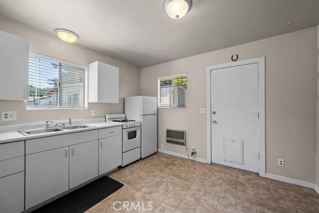 7100 Navajoa Avenue, Atascadero CA: https://media.crmls.org/medias/364f127d-c15e-4630-b8a7-29e125795f18.jpg