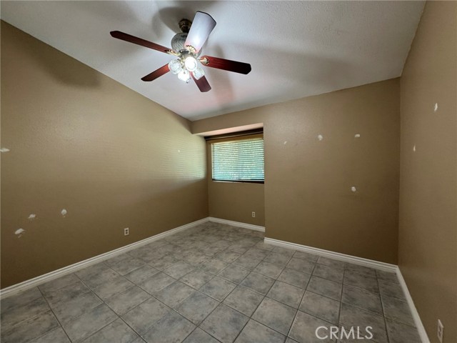 Detail Gallery Image 15 of 28 For 45712 Classic Way, Temecula,  CA 92592 - 4 Beds | 3 Baths