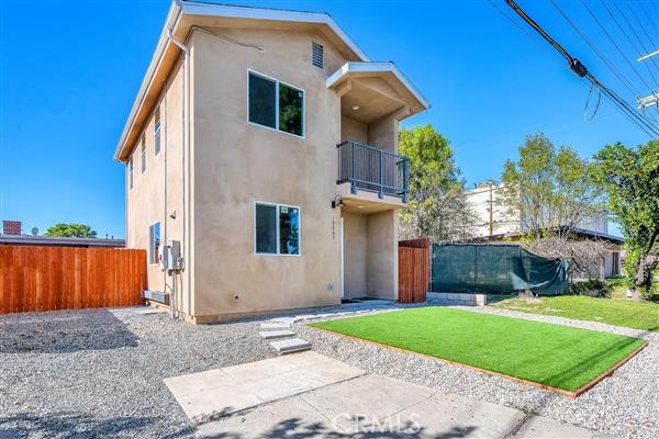 Detail Gallery Image 4 of 29 For 10663 Encino, Granada Hills,  CA 91344 - 2 Beds | 2 Baths