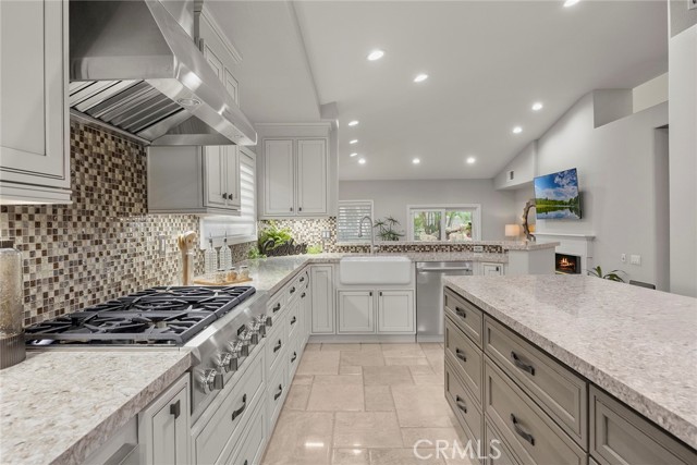 Detail Gallery Image 9 of 41 For 5325 Kodiak Mountain Drive, Yorba Linda,  CA 92887 - 4 Beds | 3 Baths