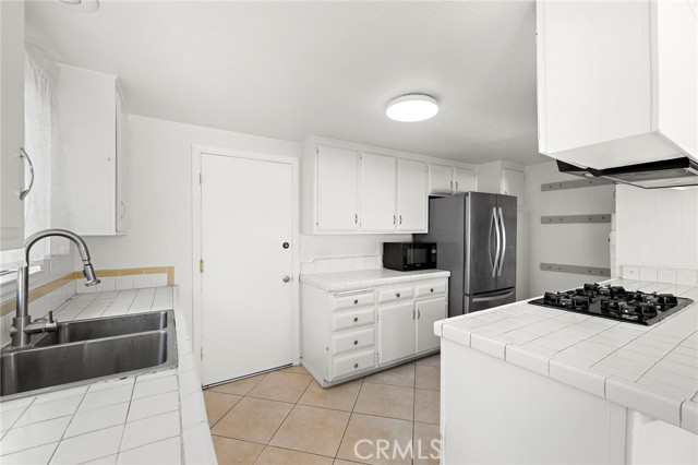 Detail Gallery Image 13 of 29 For 24192 Birdrock, Lake Forest,  CA 92630 - 3 Beds | 2/2 Baths