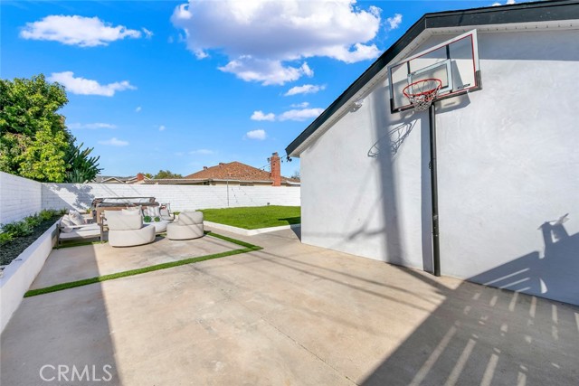 Detail Gallery Image 21 of 57 For 913 Junipero, Costa Mesa,  CA 92626 - 4 Beds | 2 Baths