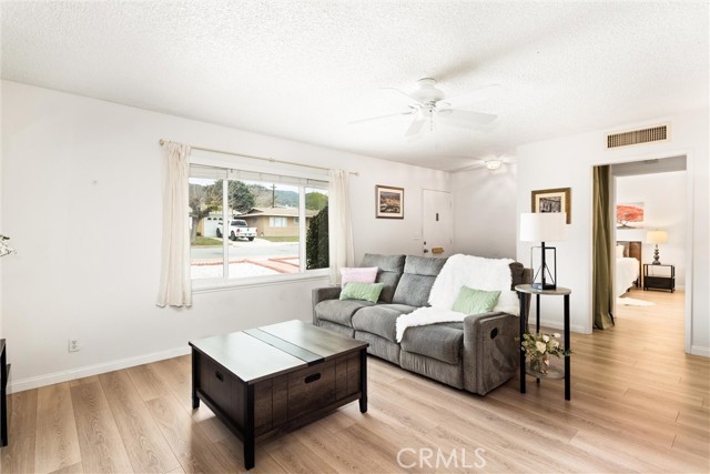 Detail Gallery Image 6 of 35 For 11616 Madison, Yucaipa,  CA 92399 - 2 Beds | 2 Baths