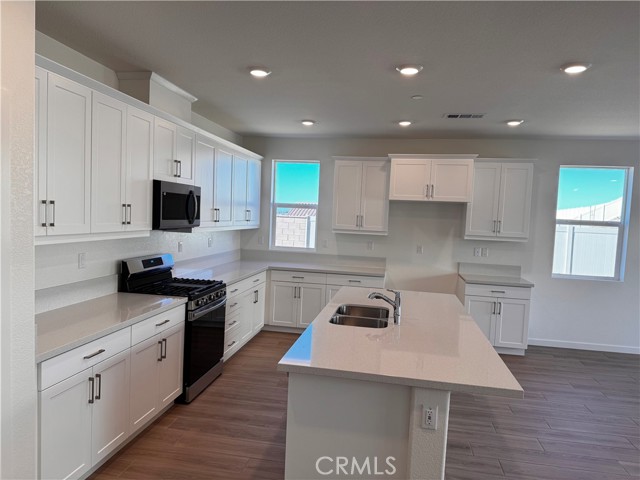 Detail Gallery Image 7 of 21 For 4181 Daisy Ln, Banning,  CA 92220 - 3 Beds | 2/1 Baths