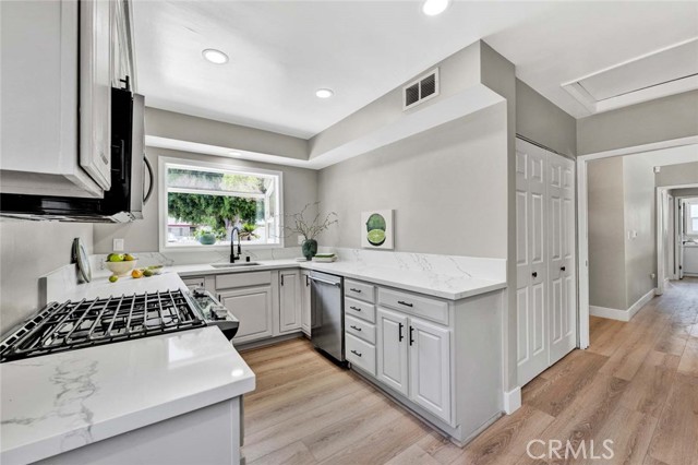 1119 N Lincoln Avenue, Fullerton CA: https://media.crmls.org/medias/36536eab-c19a-4147-bc4a-07f1ff7c898d.jpg