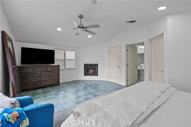 Detail Gallery Image 18 of 29 For 22371 Mission Cir, Chatsworth,  CA 91311 - 3 Beds | 2/1 Baths