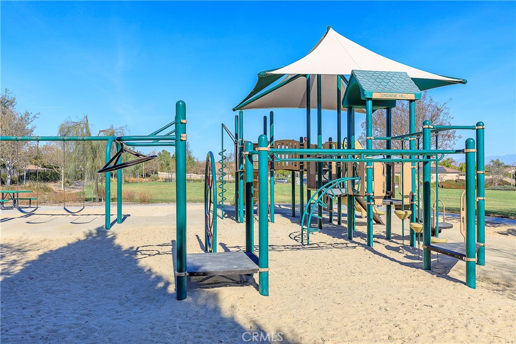 https://media.crmls.org/medias/36541b35-f007-485f-8f0f-ee20ef430838.jpg?preset=X-Large