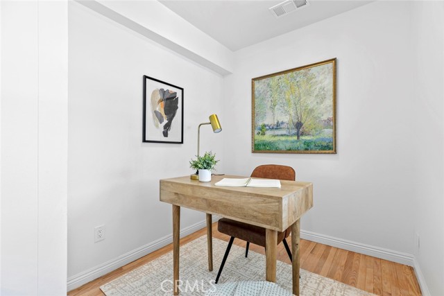 Detail Gallery Image 23 of 68 For 6454 Baird Ave, Reseda,  CA 91335 - 4 Beds | 2/1 Baths