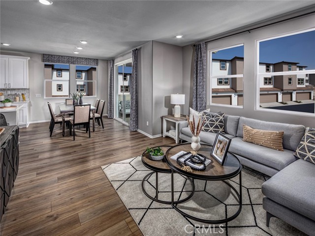 2001 Saltbush Drive, San Marcos CA: https://media.crmls.org/medias/36557600-2b59-47ff-814c-7c637ff5a576.jpg