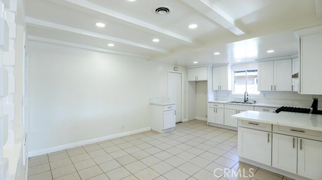 Detail Gallery Image 2 of 46 For 2910 W Cubbon, Santa Ana,  CA 92704 - 3 Beds | 2 Baths