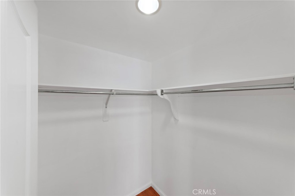 https://media.crmls.org/medias/3656681c-ea3a-483d-b991-4e76208ccc9a.jpg?preset=X-Large