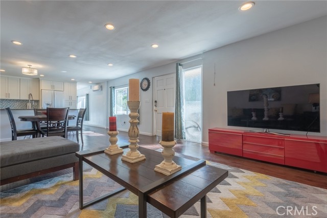 3617 Sunswept Drive, Studio City CA: https://media.crmls.org/medias/3656d485-6595-4e0d-82a4-f4b05baa574d.jpg