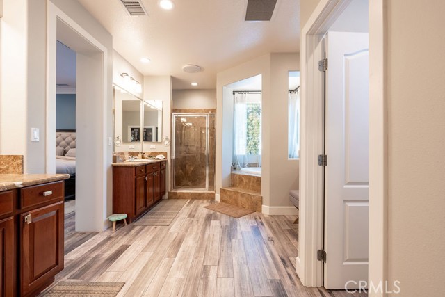 42518 Monahan Place, Murrieta CA: https://media.crmls.org/medias/365726a6-9692-424b-8ab0-34ababe773b6.jpg