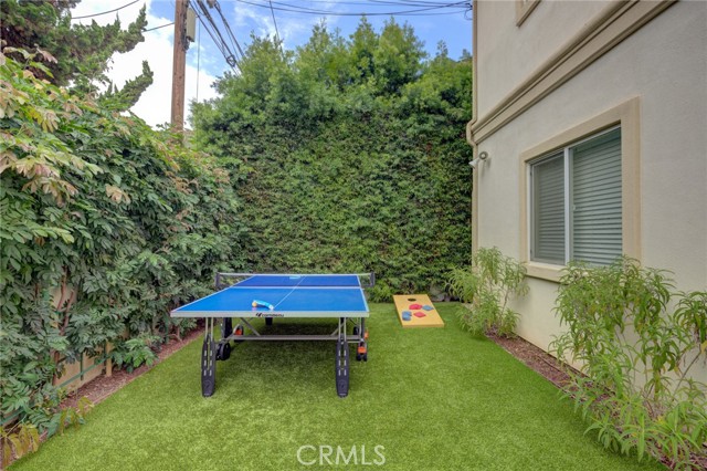 2220 Gates Avenue, Redondo Beach, California 90278, 4 Bedrooms Bedrooms, ,2 BathroomsBathrooms,Residential,Sold,Gates,SB21194759