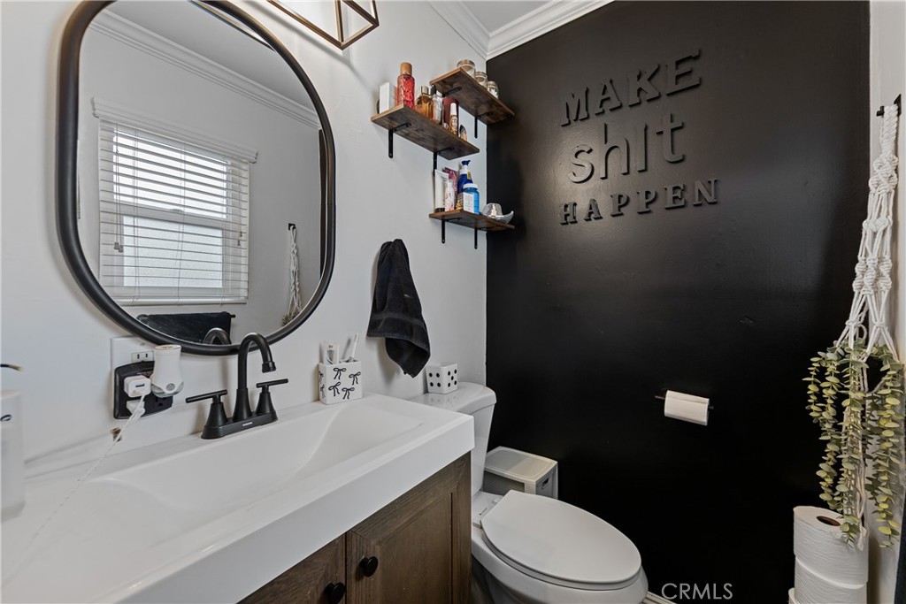 https://media.crmls.org/medias/36575870-3703-4373-a309-dd2e28653710.jpg?preset=X-Large