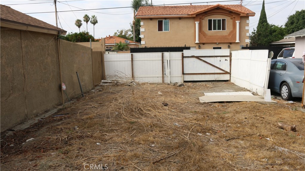 1 somerset, Paramount, CA 90723