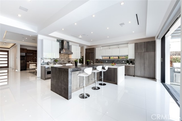 Detail Gallery Image 3 of 34 For 12732 Hortense St., Studio City,  CA 91604 - 5 Beds | 6 Baths